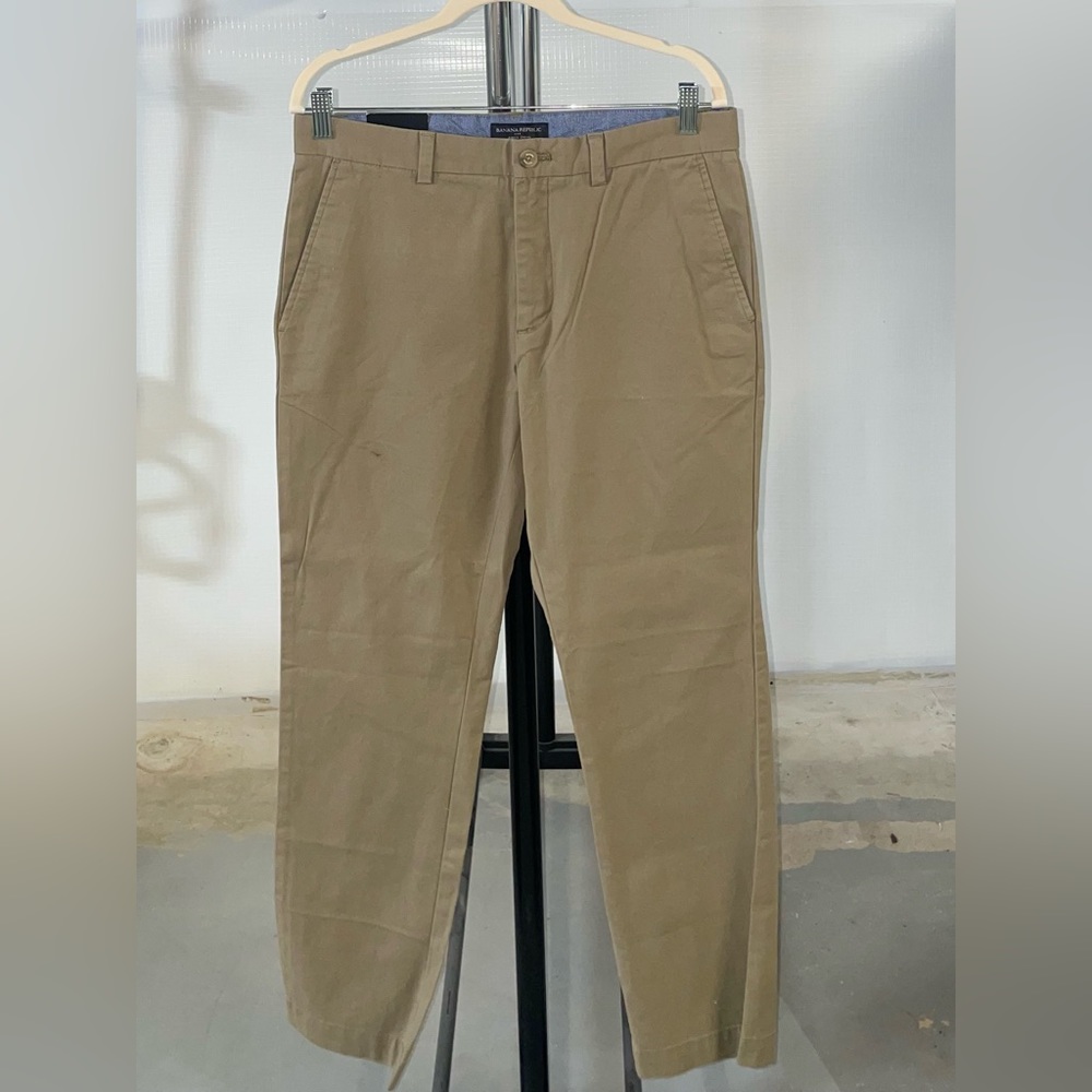 Banana Republic Men’s Khaki Chinos